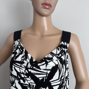 Michael Kors Women’s Black and White Abstract Top size M